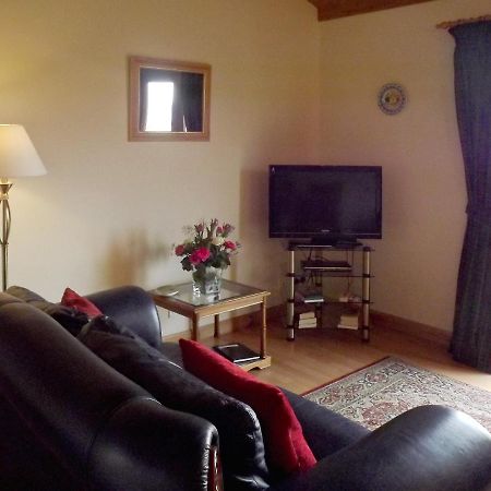 Ben Alder Lodge Milton of Campsie エクステリア 写真